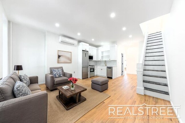 Brand New Upper Duplex in Bed Stuy Townhouse! in Brooklyn, NY - Building Photo - Building Photo