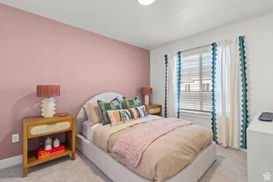 518 S 1225 W in Logan, UT - Building Photo