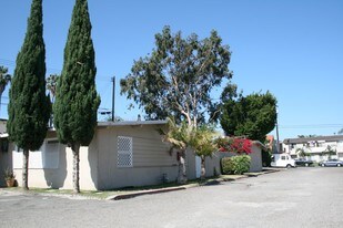 Van Buren Cottages in Huntington Beach, CA - Building Photo