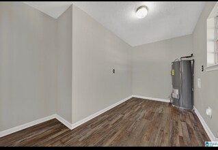 916 Avenue E in Birmingham, AL - Foto de edificio - Building Photo