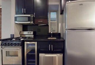 208 E 25th St in New York, NY - Building Photo - Building Photo