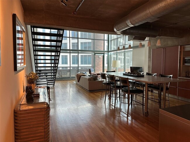 1999 McKinney Ave in Dallas, TX - Building Photo - Building Photo