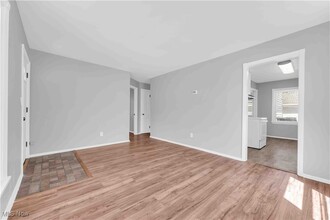 13400 Sprecher Ave in Cleveland, OH - Building Photo - Building Photo