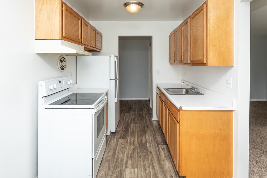 Kings Pointe Apartments Warren, MI in Warren, MI