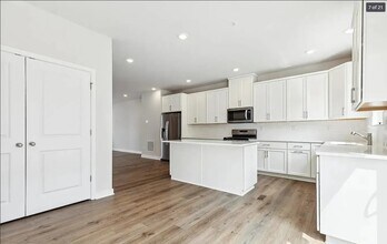 5 E Front St in Bridgeport, PA - Building Photo - Building Photo