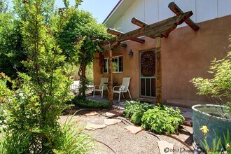 1854 Griegos Rd NW in Albuquerque, NM - Building Photo - Building Photo