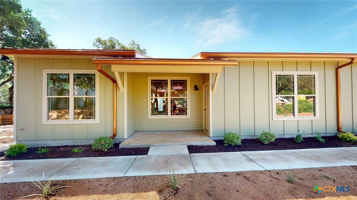 1108 Chestnut St in San Marcos, TX - Building Photo