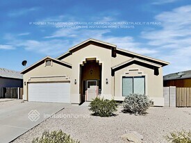 660 S Lawson Dr in Apache Junction, AZ - Building Photo