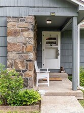 23 Cornwall Rd in Warren, CT - Foto de edificio - Building Photo