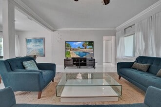 822 NW 6th Ave in Dania Beach, FL - Building Photo - Building Photo