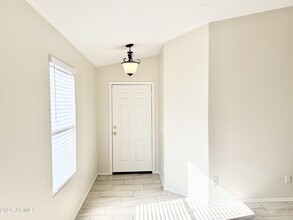 13927 W Port Royale Ln in Surprise, AZ - Building Photo - Building Photo