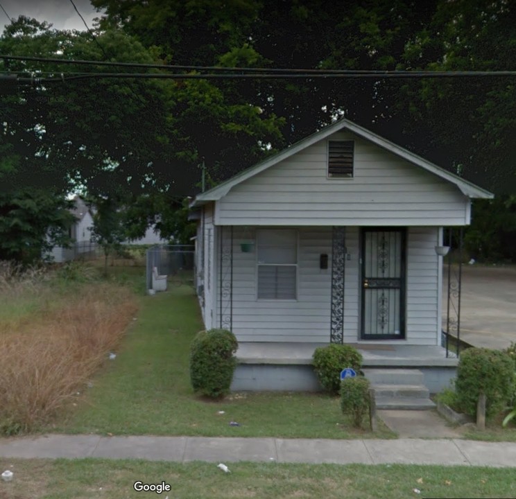 Meeks Estate in Greenwood, MS - Foto de edificio