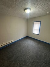 114 Spring St, Unit B in Frankfort, KY - Foto de edificio - Building Photo