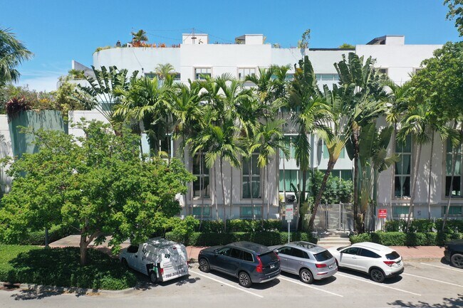 Sundance Lofts in Miami Beach, FL - Foto de edificio - Building Photo
