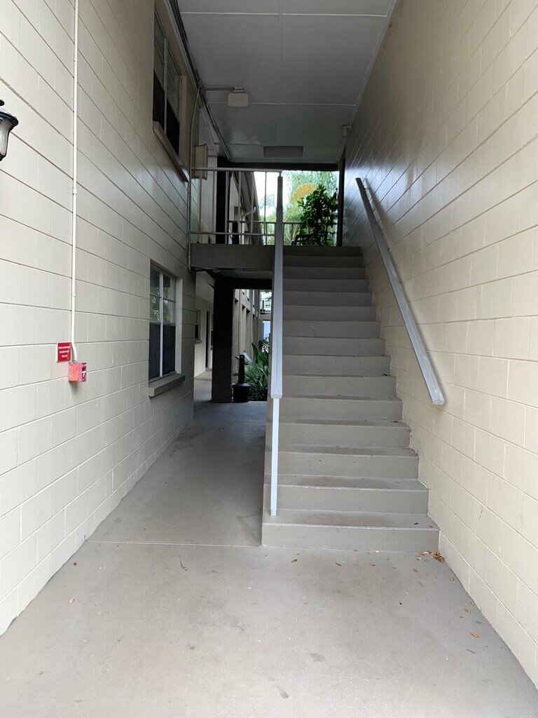 Parson's Green Courtyard Apartments Brandon, FL Apartments For Rent