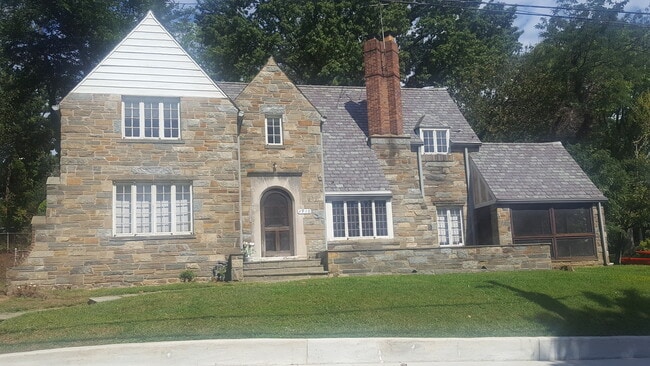 property at 1910 Randolph St NE