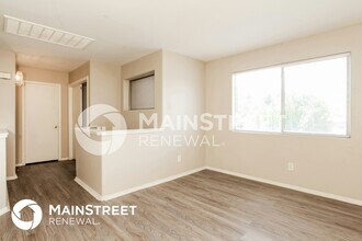 12846 W Roanoke Ave in Avondale, AZ - Foto de edificio - Building Photo