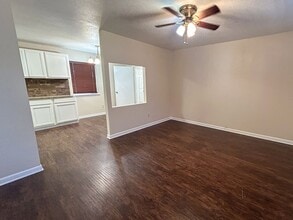 105 Laguna Vista Ct in Chico, TX - Building Photo - Building Photo