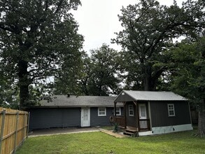 906 Kingston Rd in Greenville, TX - Building Photo - Building Photo