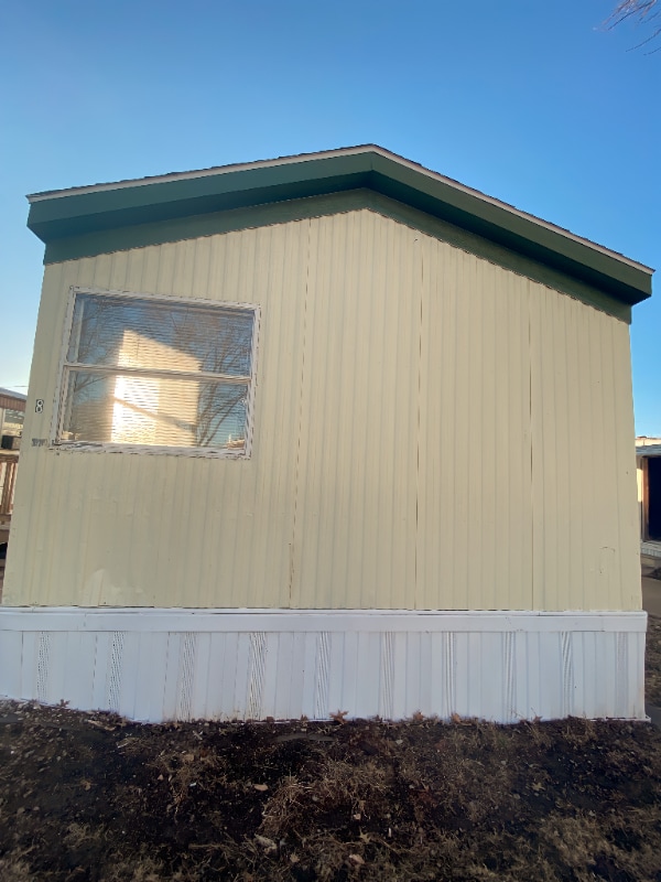 777 E Yerby St in Marshall, MO - Building Photo - Building Photo