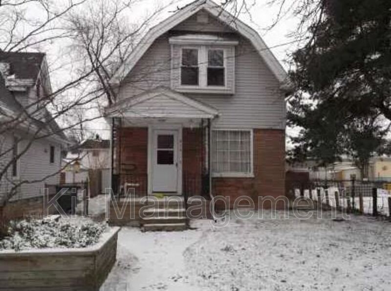 875 Woodsdale Ave Photo