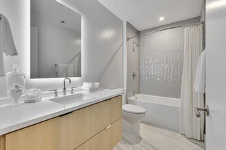 1224 M St NW in Washington, DC - Foto de edificio - Building Photo