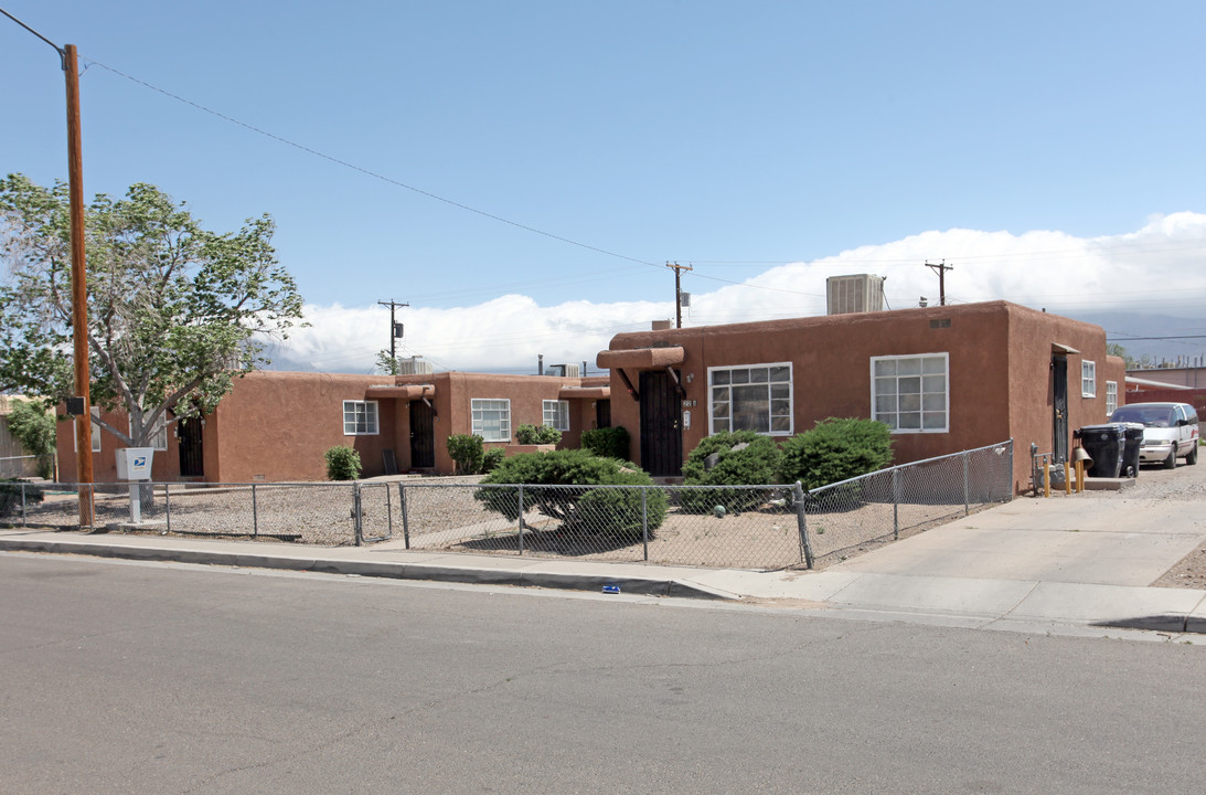 212-218 Grove St in Albuquerque, NM - Building Photo