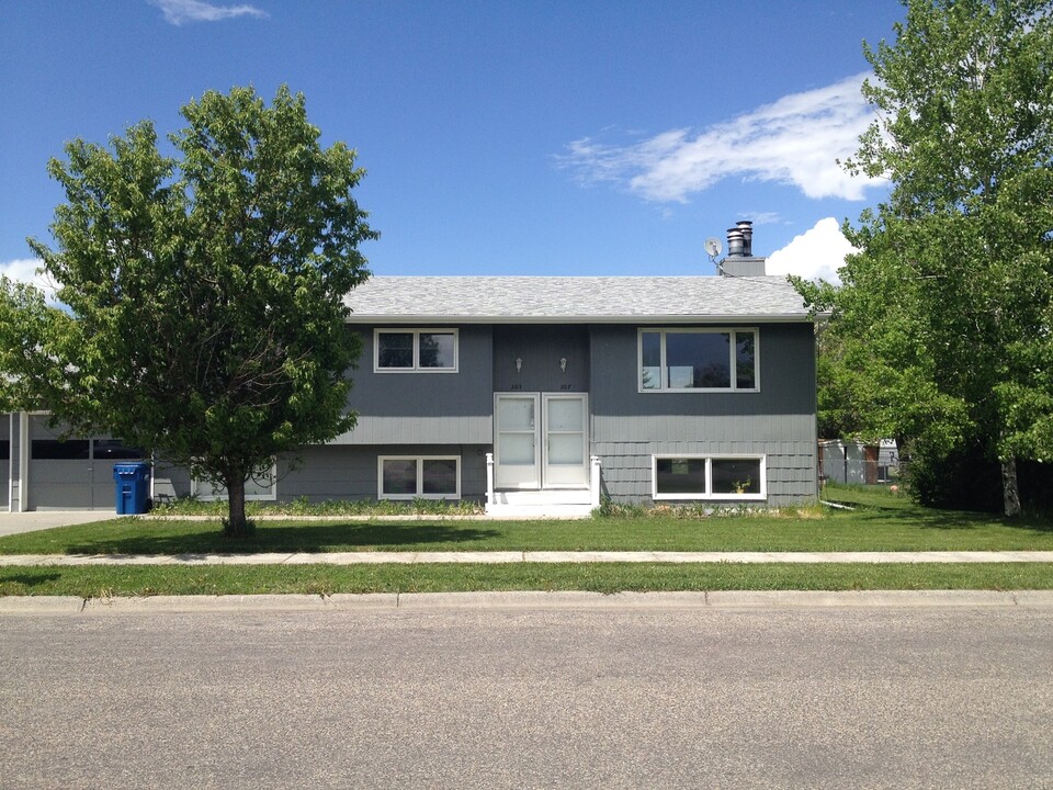 307 Accola Dr in Bozeman, MT - Building Photo