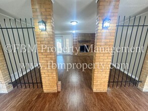 2409 Linda Dr in Ennis, TX - Building Photo - Building Photo