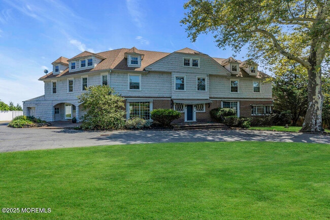 160 Portland Rd in Highlands, NJ - Foto de edificio - Building Photo