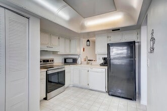 7620 NW 18th St in Margate, FL - Building Photo - Building Photo