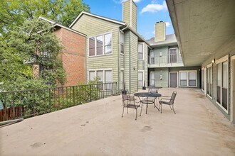 2706 Salado St in Austin, TX - Building Photo - Building Photo