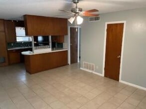 7402 Southgate Ln in Austin, TX - Building Photo - Building Photo