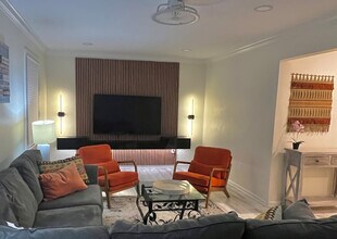 321 Senate Ct in Herndon, VA - Building Photo - Building Photo