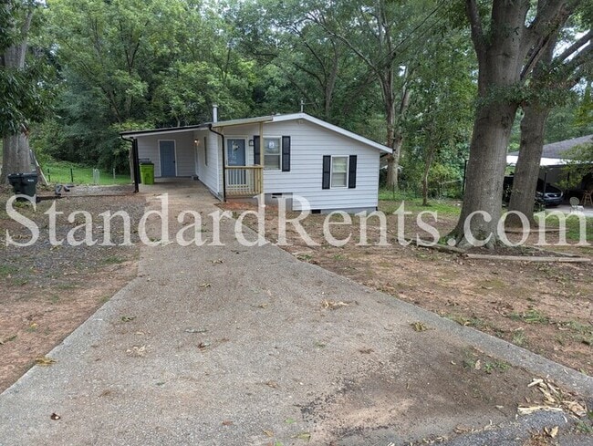 263 Rocking Hill Dr SW