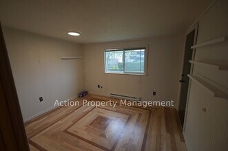 178 W Spruce St in Sequim, WA - Building Photo - Building Photo