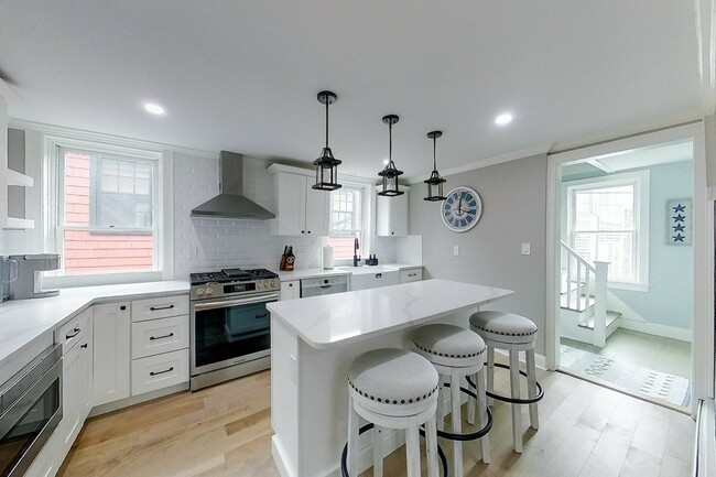 30 Prospect Hill St, Unit 2