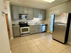 6569 Center St in New Orleans, LA - Building Photo - Building Photo