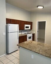 1330 E Lark Way in Tucson, AZ - Building Photo - Building Photo