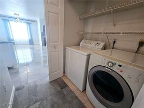 4316 W Lake Mead Blvd in Las Vegas, NV - Building Photo - Building Photo