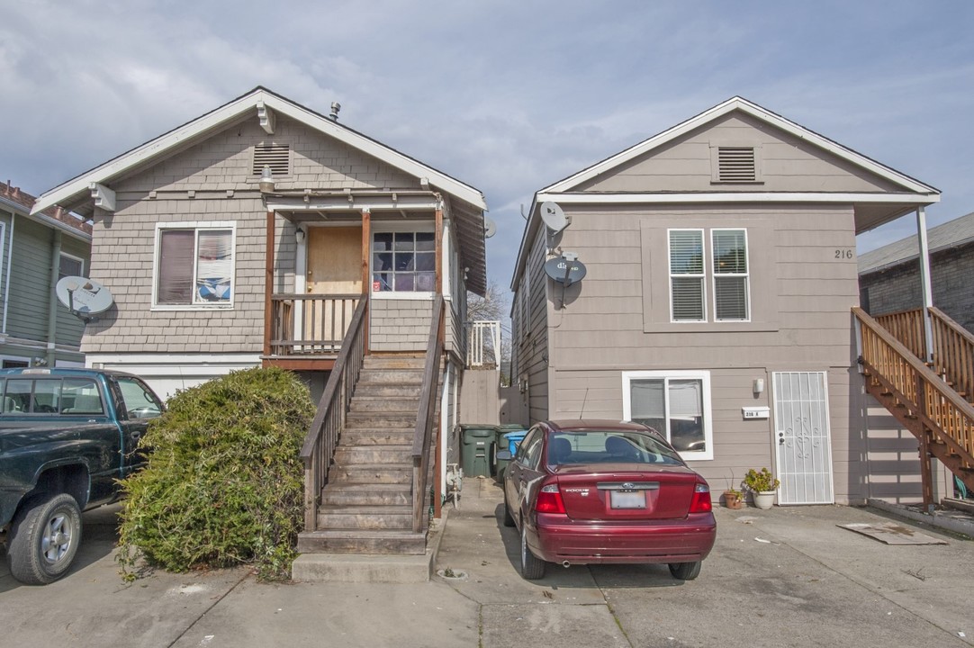 214-216 Arkansas St in Vallejo, CA - Building Photo