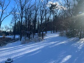 190 Allview Ave, Unit Apt 1 in Brewster, NY - Building Photo