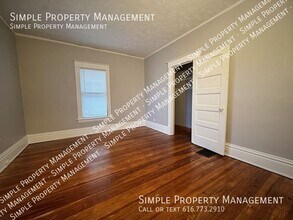 1036 Lafayette Ave NE in Grand Rapids, MI - Building Photo - Building Photo