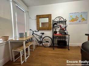 200 Kelton St, Unit 25W-15 in Boston, MA - Building Photo - Building Photo