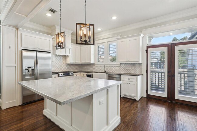 1210 Nadine St in Houston, TX - Building Photo - Building Photo