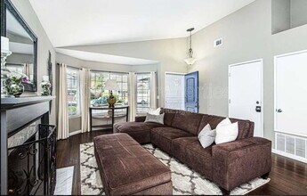 217 Foulkstone Way in Vallejo, CA - Building Photo - Building Photo