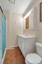 8132 Bold Forbes Ct in Indianapolis, IN - Foto de edificio - Building Photo