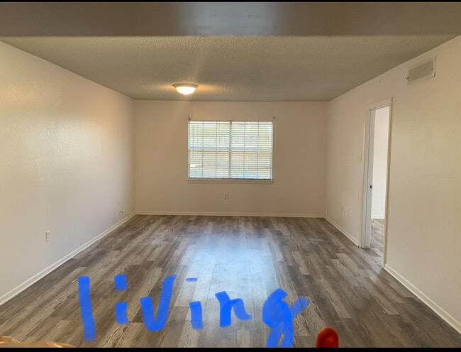 675 Wooddale Blvd in Baton Rouge, LA - Building Photo - Building Photo