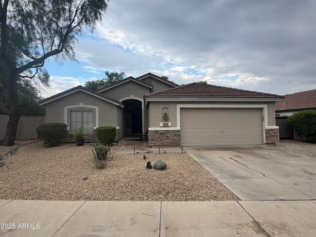 property at 613 W Canary Way
