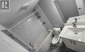 85 Carrera Blvd in Toronto, ON - Building Photo - Building Photo